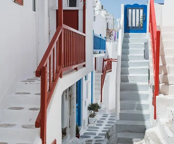 Apartament White And Grey Chora