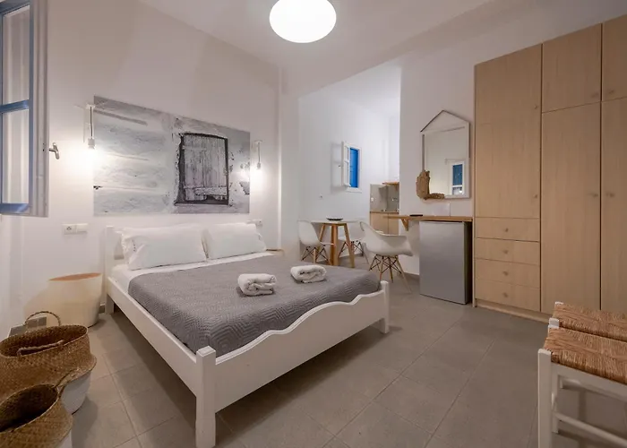 White And Grey Chora * Mykonos Town