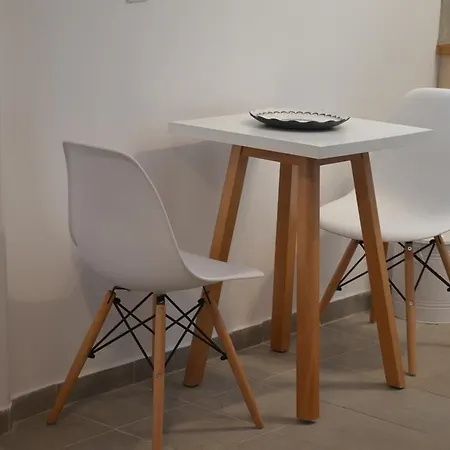 Appartamento White And Grey Chora *